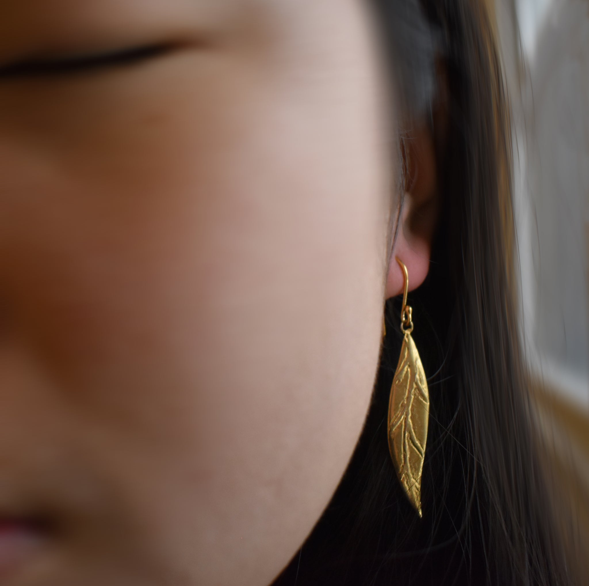 Leaf gold earrings